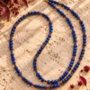 Collar de bolas de lapislázuli y pequeños granates