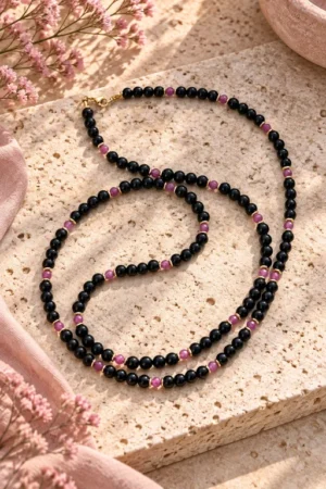 Collar de Turmalina negra y bolitas de Rubí facetadas