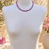 Collar tipo choker de piedras de Aventurina tono rubí