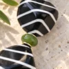 Collar de cuentas artesanales y detalles de Jade