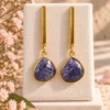 Pendientes de gotas con piedras facetadas de Iolita