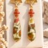 imagen-de-pendientes-de-gotas-de-serpentino-y-detalles-de-cornalina Pendientes de gotas de Serpentino y detalles de Cornalina