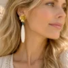 Pendientes de Hueso, Aventurina azul y enganche de flor