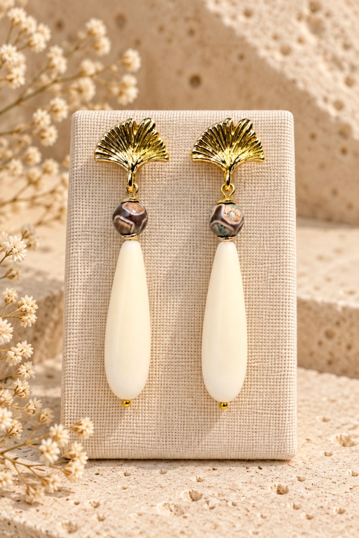 Pendientes de Hueso y Ágata con enganche de hoja de Ginkgo