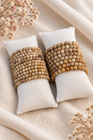 Pulsera de Palo Santo, la madera perfumada de Perú.